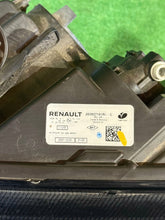 Laden Sie das Bild in den Galerie-Viewer, Frontscheinwerfer Dacia Sandero III Logan 260607161R 20211223 Full LED Links