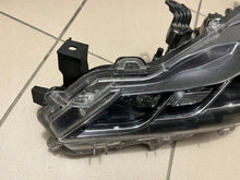 Laden Sie das Bild in den Galerie-Viewer, Frontscheinwerfer Toyota Corolla 81150-02T31 LED Links Scheinwerfer Headlight SCH7180877230yw
