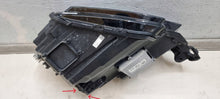 Laden Sie das Bild in den Galerie-Viewer, Frontscheinwerfer Skoda Karoq 57B941036B LED Rechts Scheinwerfer Headlight SCH7122487784te