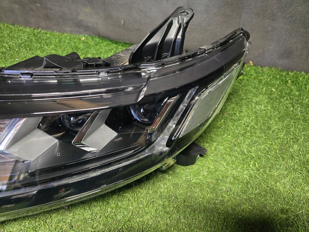 Frontscheinwerfer Mitsubishi Outlander III 8301D3-31 Full LED Ein Satz Headlight