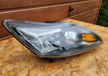 Load image into Gallery viewer, Frontscheinwerfer Ford Focus 8M51-13D154 Xenon Rechts Scheinwerfer Headlight