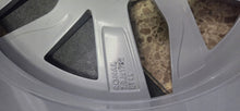 Load image into Gallery viewer, 1x Alufelge 17 Zoll 7.0" 5x112 46ET Glanz Silber 5E3601025E Skoda Octavia Iv FEL1634938419cy