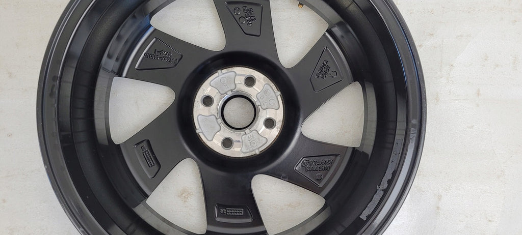 1x Alufelge 17 Zoll 5.0" 4x100 40ET PW457-0H015 Toyota Aygo Rim Wheel