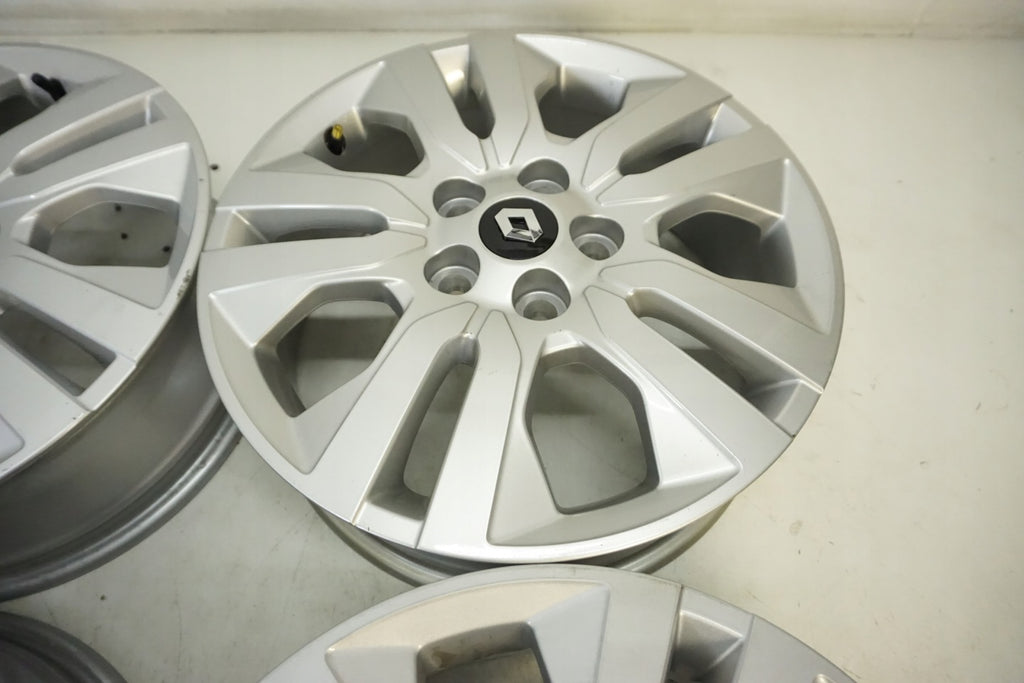 4x Alufelge 17 Zoll 6.0" 5x114.3 50ET 403001116 Fiat Talento Primastar Vivaro FEL1553257055kg