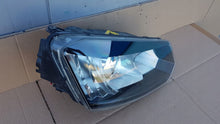 Laden Sie das Bild in den Galerie-Viewer, Frontscheinwerfer Skoda Yeti 5L1941016 Rechts Scheinwerfer Headlight SCH8910510472td