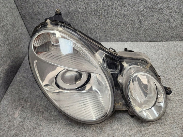 Frontscheinwerfer Mercedes-Benz W211 Xenon Rechts Scheinwerfer Headlight SCH2822575872gw