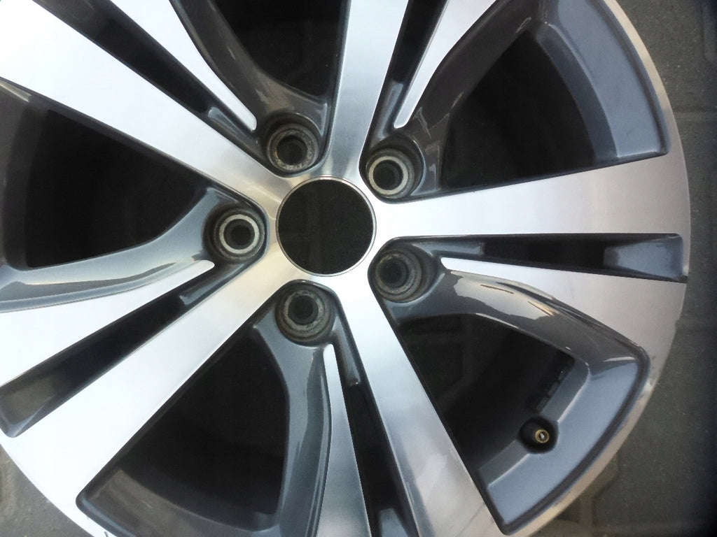 1x Alufelge 17 Zoll 7.0" 5x108 44ET 9677989977 Peugeot 308 Rim Wheel