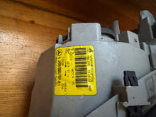 Load image into Gallery viewer, Frontscheinwerfer Mercedes-Benz W204 Ein Satz Scheinwerfer Headlight SCH3551893077om