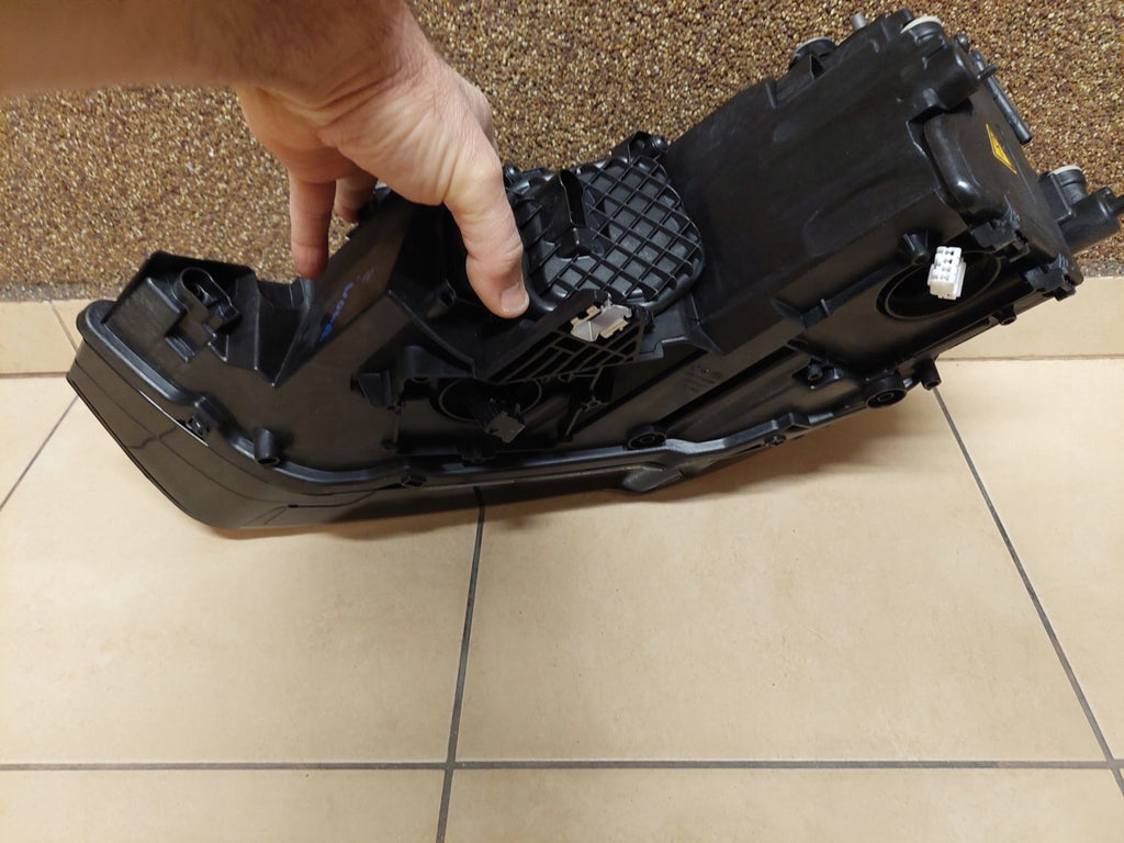 Frontscheinwerfer Audi A1 8XA941006 AM51-13W030 Xenon Rechts Headlight SCH7614128160nq
