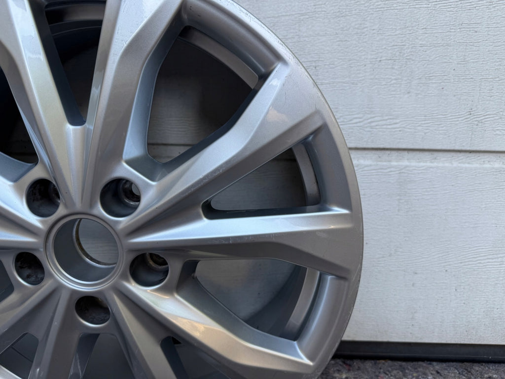 1x Alufelge 17 Zoll 6.5" 5x112 49ET 2K7601025A VW Passat Golf I Rim Wheel FEL4095892542hh