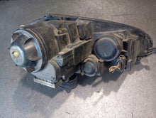 Load image into Gallery viewer, Frontscheinwerfer VW Golf V Jetta II I 0301212273 Xenon Links Headlight SCH1862520514ql