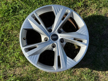 Laden Sie das Bild in den Galerie-Viewer, 1x Alufelge 19 Zoll 9.0" 5x112 85H601025BL Audi E-Tron Etron Rim Wheel FEL4262286970tw