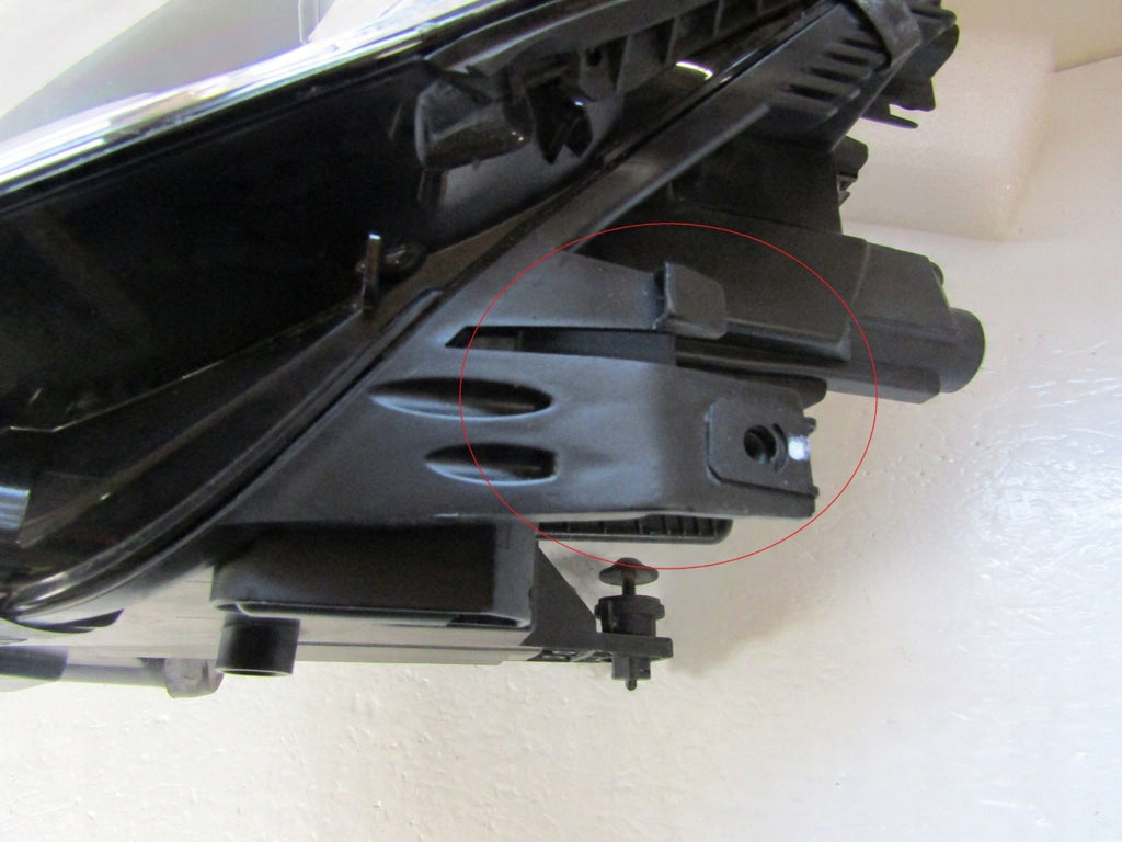 Frontscheinwerfer VW Touran 5TB941005A Links Scheinwerfer Headlight