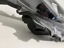 Laden Sie das Bild in den Galerie-Viewer, Frontscheinwerfer Toyota Yaris K0-6EU Rechts Scheinwerfer Headlight SCH5564314955pm
