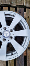 Laden Sie das Bild in den Galerie-Viewer, 1x Alufelge 16 Zoll 6.0&quot; 5x112 A2049011002 Mercedes-Benz W204 Rim Wheel
