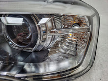 Laden Sie das Bild in den Galerie-Viewer, Frontscheinwerfer BMW F26 X3 F25 7401137 Xenon Ein Stück (Rechts oder Links) SCH7460924637vk