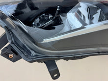 Load image into Gallery viewer, Frontscheinwerfer Toyota Land Cruiser 13R-A Rechts Scheinwerfer Headlight SCH2438201121zi
