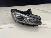 Laden Sie das Bild in den Galerie-Viewer, Frontscheinwerfer BMW 2 Active Tourer U06 5A42248-01 Full LED Rechts Headlight SCH1187451702rt