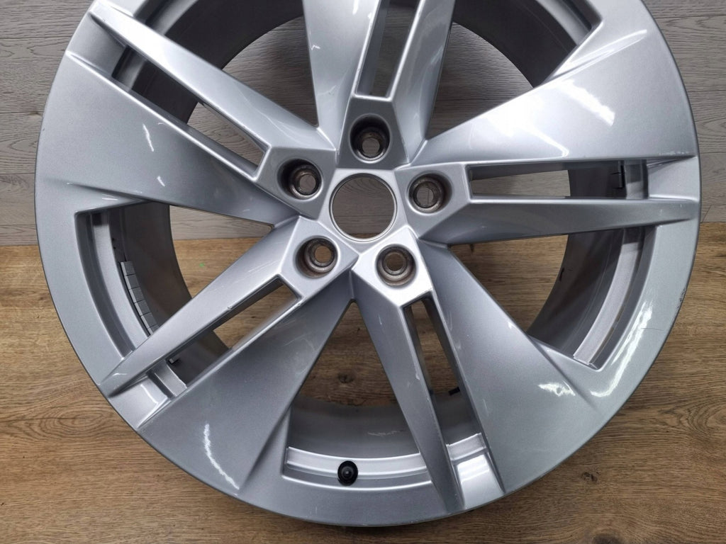 1x Alufelge 19 Zoll 8.0" 5x112 45ET Glanz Silber 5LA601025B Skoda Enyaq Iv FEL5807616601jt