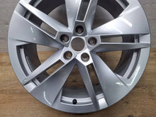 Load image into Gallery viewer, 1x Alufelge 19 Zoll 8.0" 5x112 45ET Glanz Silber 5LA601025B Skoda Enyaq Iv FEL5807616601jt