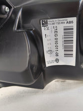 Laden Sie das Bild in den Galerie-Viewer, Frontscheinwerfer Opel Astra J 13297723 Rechts Scheinwerfer Headlight SCH9809407808if