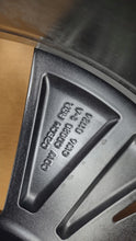 Laden Sie das Bild in den Galerie-Viewer, 1x Alufelge 19 Zoll 8.0" 5x112 45ET 5LA601025A Skoda Enyaq Rim Wheel FEL7141400277ye