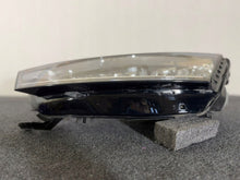 Laden Sie das Bild in den Galerie-Viewer, Frontscheinwerfer Skoda Octavia IV 5E4941015 LED Links Scheinwerfer Headlight SCH7209149641lh
