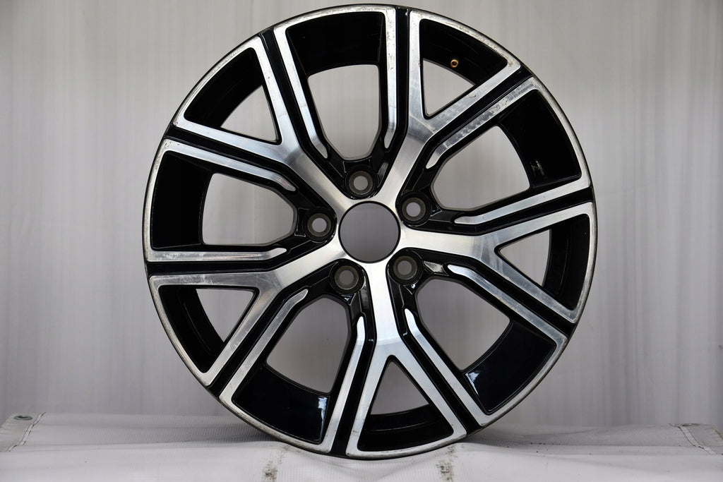 1x Alufelge 17 Zoll 7.0" 5x108 40 5ET Glanz Silber 32271987 Volvo Rim Wheel