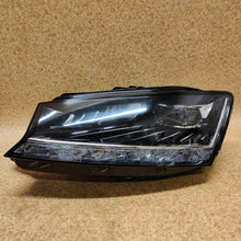 Laden Sie das Bild in den Galerie-Viewer, Frontscheinwerfer Skoda Fabia III 6V1941015E LED Links Scheinwerfer Headlight SCH3486350174ff
