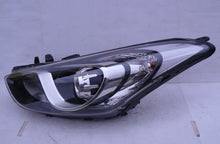 Laden Sie das Bild in den Galerie-Viewer, Frontscheinwerfer Hyundai I30 92101-A6020 Links Scheinwerfer Headlight