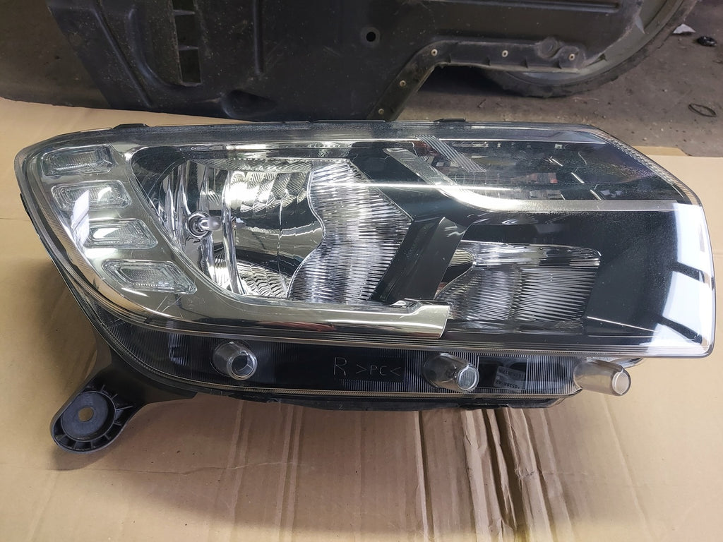 Frontscheinwerfer Dacia Sandero 260103529R LED Rechts Scheinwerfer Headlight