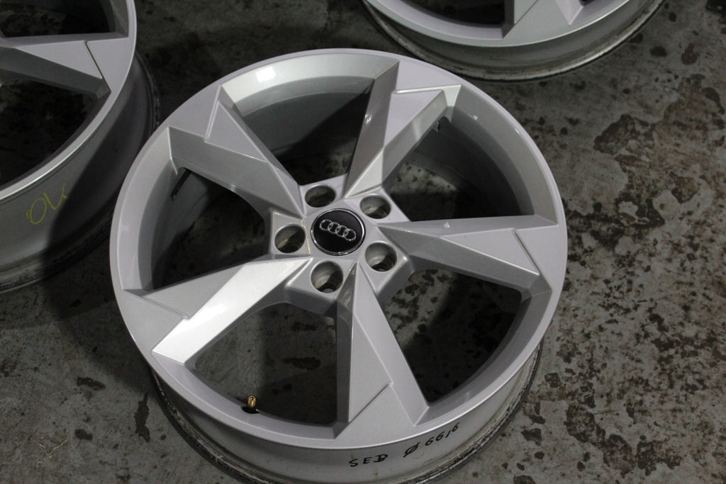 4x Alufelge 19 Zoll 7.0" 5x112 43ET Glanz Silber 83A601025N Audi Q3 Rim Wheel FEL4508680731jv