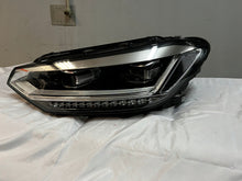 Laden Sie das Bild in den Galerie-Viewer, Frontscheinwerfer VW Touran 5TB941081D LED Links Scheinwerfer Headlight