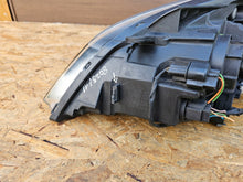 Laden Sie das Bild in den Galerie-Viewer, Frontscheinwerfer Kia Ceed 92101-1 Rechts Scheinwerfer Headlight