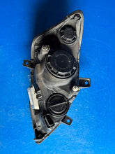 Laden Sie das Bild in den Galerie-Viewer, Frontscheinwerfer Mercedes-Benz Vito A6398202861 Xenon Links Headlight SCH2247506637fa