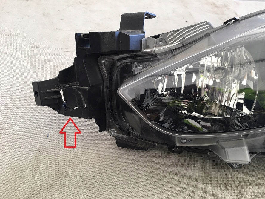 Frontscheinwerfer Mazda 3 BACS-51040 Links Scheinwerfer Headlight