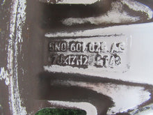Laden Sie das Bild in den Galerie-Viewer, 1x Alufelge 17 Zoll 7.0" 5x112 43ET Glanz Silber 5N0601025AC VW Tiguan Rim Wheel FEL2424325178lp