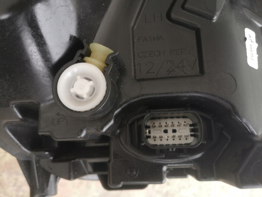 Frontscheinwerfer Ford Focus Links Scheinwerfer Headlight SCH9605086683cc