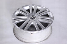 Load image into Gallery viewer, 4x Alufelge 17 Zoll 7.0" 5x112 47ET Glanz Silber 1T0601025F VW Touran Golf FEL7066242732qu