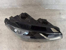 Load image into Gallery viewer, Frontscheinwerfer VW Caddy III 2K1941016B Rechts Scheinwerfer Headlight SCH3926440196ff