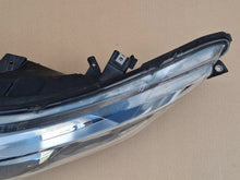 Laden Sie das Bild in den Galerie-Viewer, Frontscheinwerfer Iveco Daily IV 05802476874 Links Scheinwerfer Headlight SCH6835156563ka