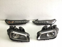 Laden Sie das Bild in den Galerie-Viewer, Frontscheinwerfer Hyundai Kona 9210DD7701 Ein Satz Scheinwerfer Headlight SCH7181380873oz