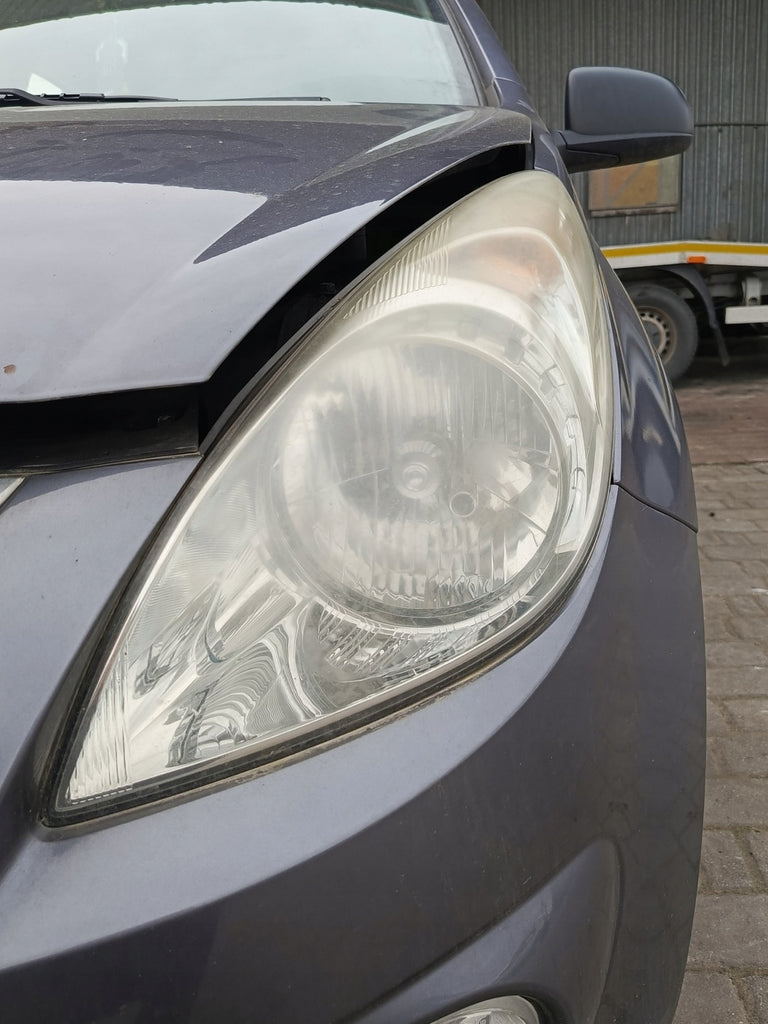 Frontscheinwerfer Hyundai I20 Links Scheinwerfer Headlight SCH2684403821eg