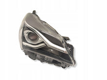 Laden Sie das Bild in den Galerie-Viewer, Frontscheinwerfer Toyota Yaris Rechts Scheinwerfer Headlight SCH9501417816ui