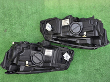 Laden Sie das Bild in den Galerie-Viewer, Frontscheinwerfer Mercedes-Benz W176 A1768200661KZ Bi-Xenon Ein Satz Headlight SCH1323453442nv