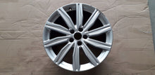 Load image into Gallery viewer, 1x Alufelge 19 Zoll 8.0&quot; 5x112 39ET Glanz Silber 4K0601025M Audi A6 C8 Rim Wheel