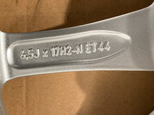 Load image into Gallery viewer, 1x Alufelge 17 Zoll 6.5" 5x112 44ET A1774010300 Mercedes-Benz W177 Rim Wheel FEL5400411484qj