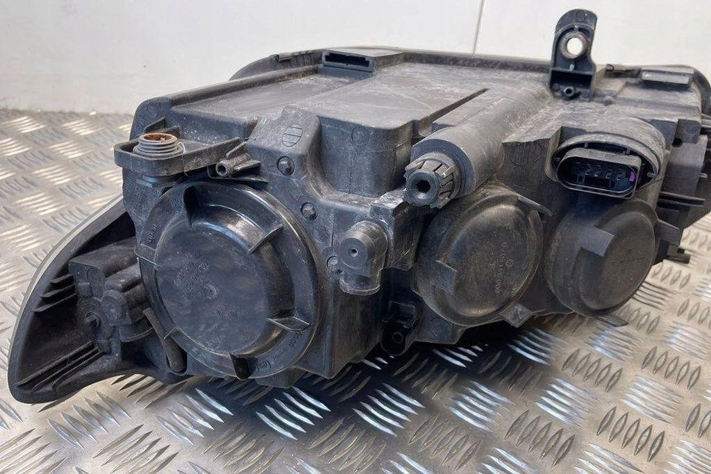 Frontscheinwerfer VW Passat 3C8941006C Ein Stück (Rechts oder Links) Headlight SCH5831603857lr