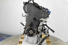 Laden Sie das Bild in den Galerie-Viewer, Motor Audi B8 2.0 TDI 170PS 125kW 151TKm 2011 Diesel Engine Unkomplett
