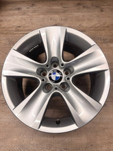 Load image into Gallery viewer, 1x Alufelge 17 Zoll 8.0" 5x120 30ET Glanz Silber 6790172 BMW 5 F11 F06 F10 F12 FEL5566974086gy
